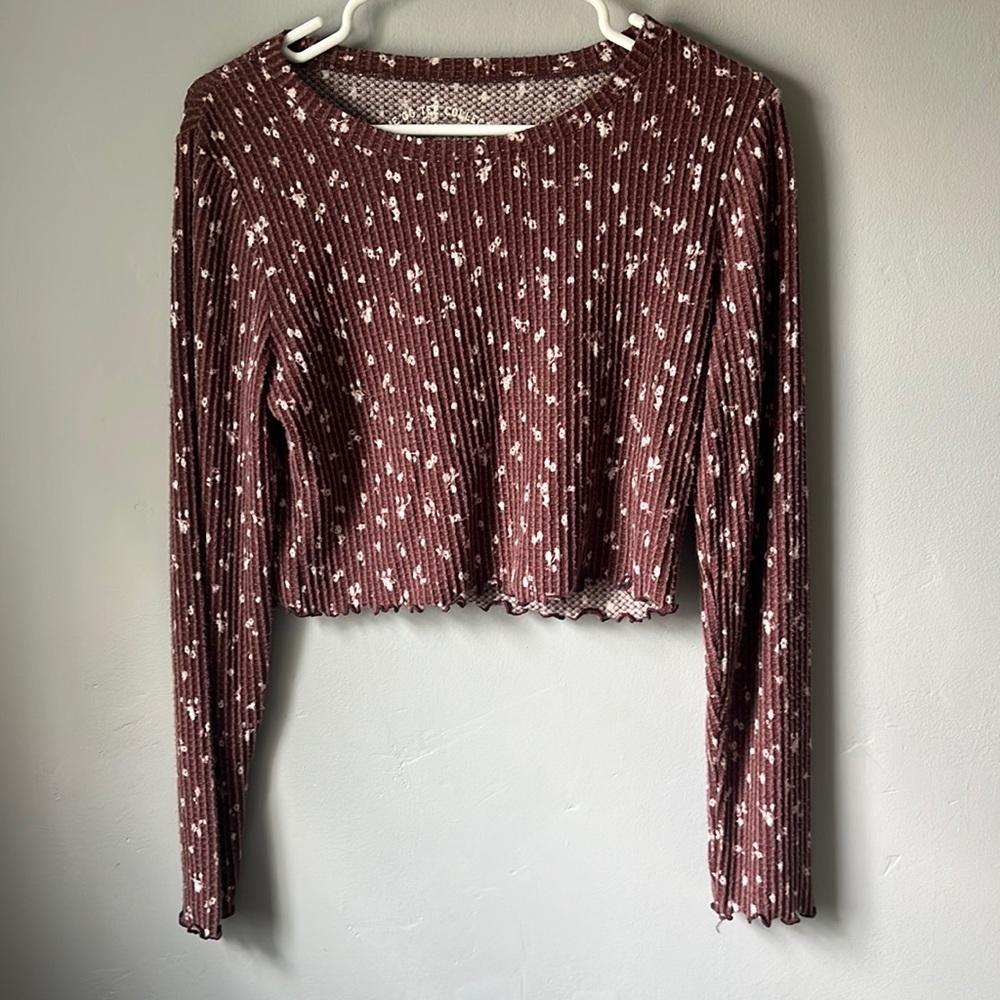 Long sleeve maroon soft top